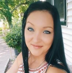 Meet your Posher, Stacie